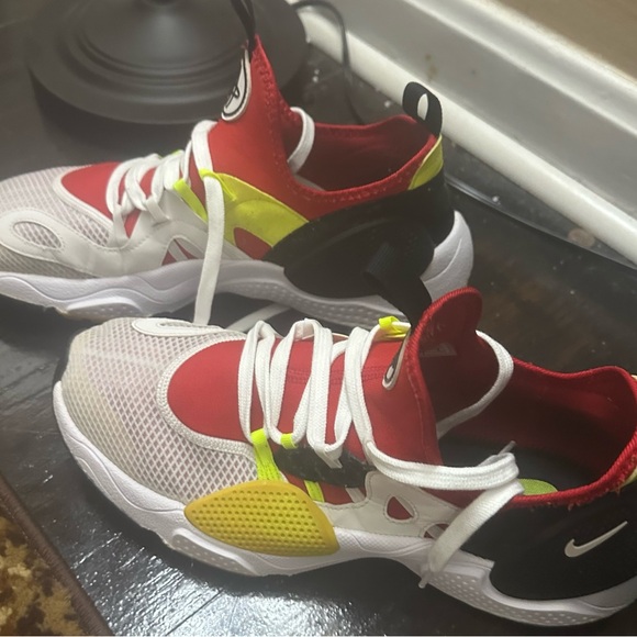 Men Nike Huarache
E.D.G.E. Txt Sneaker Original Collection Sports Shoes sz11 main image 5